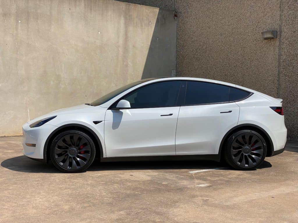 Tesla Model Y 贴膜