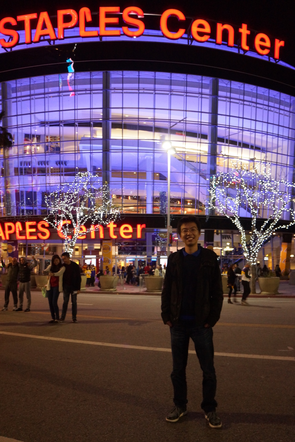 Staples Center 外留影