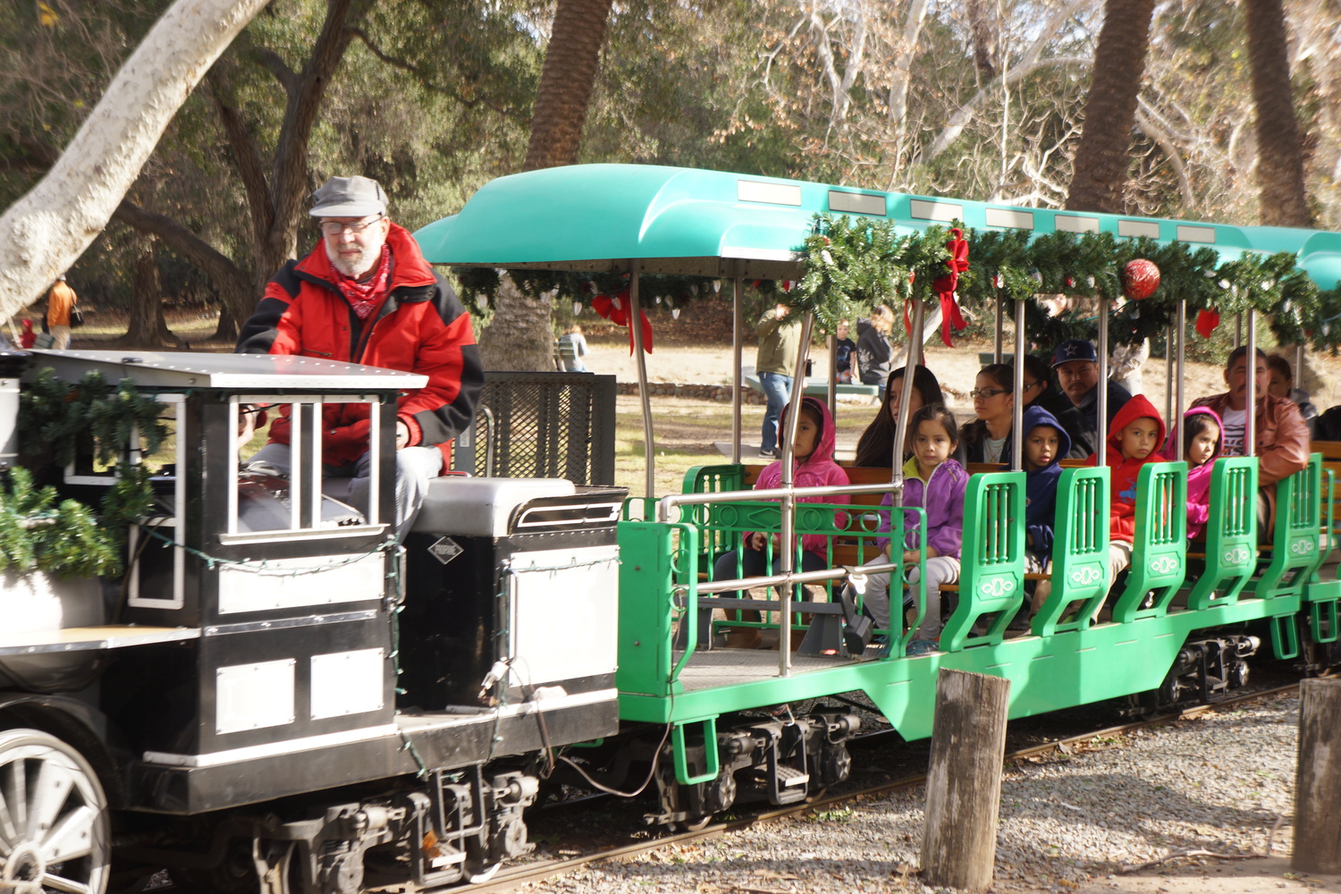 还有火车可以坐着玩