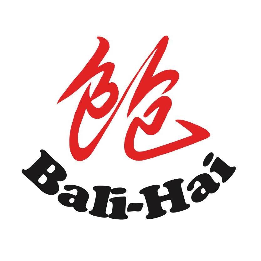 韩国人开的“巴黎海”蒙古烤肉饭店，LOGO 写的却是一个中文“饱”字