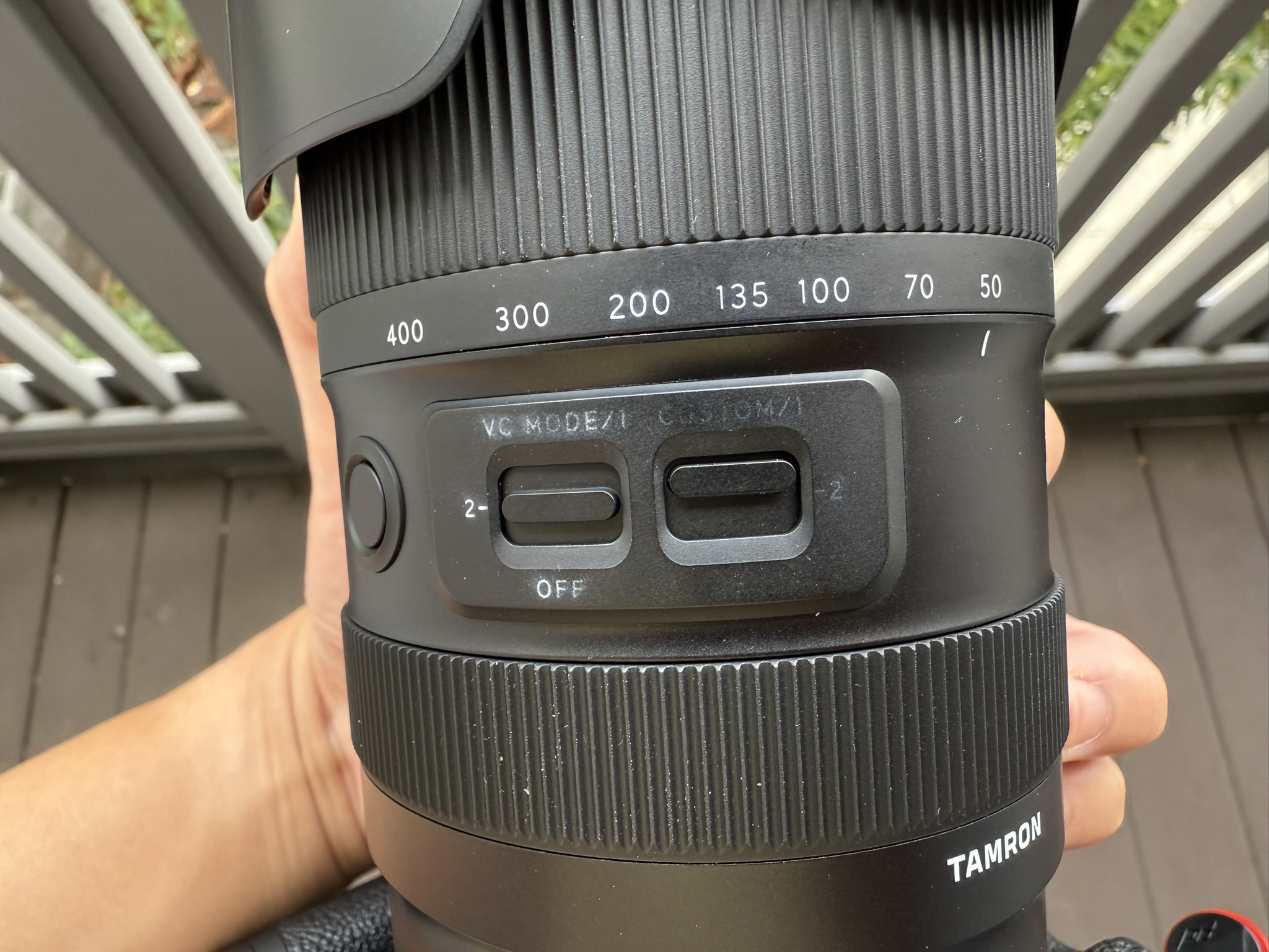 Tamron 50-400mm F/4.5-6.3 Di III VC VXD 镜头文字掉漆