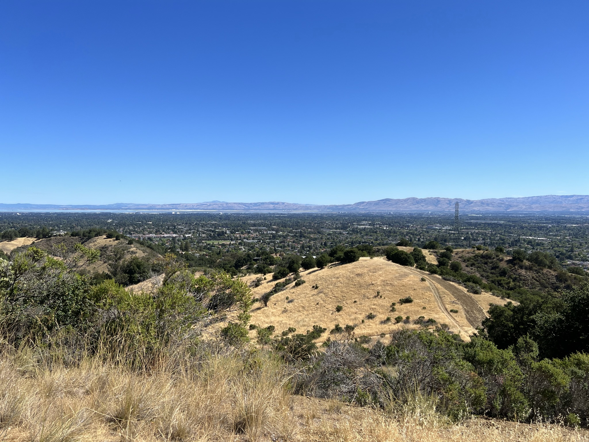 在 Rainbow Knoll 上看 Cupertino