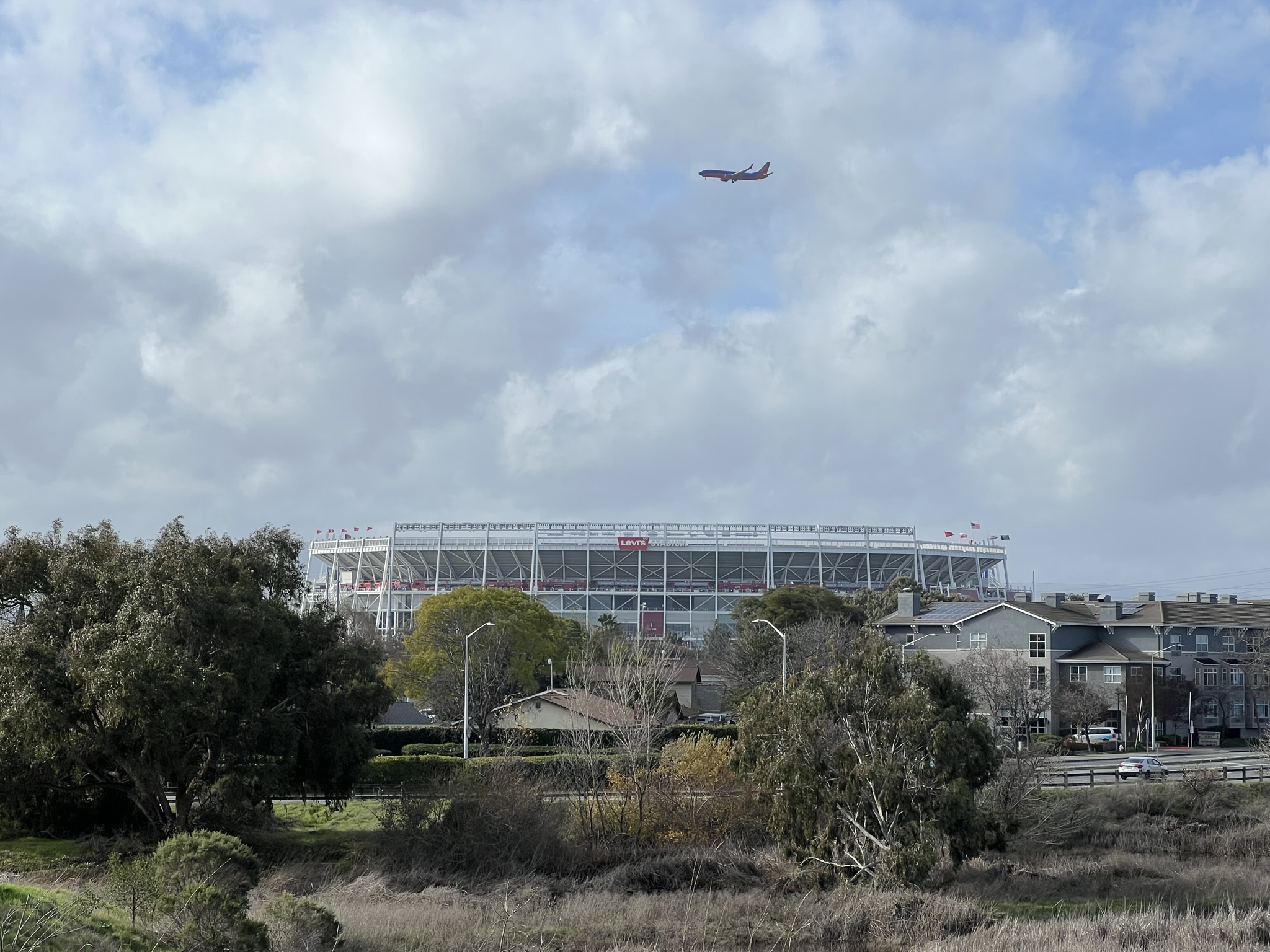 可以看到李维斯体育场