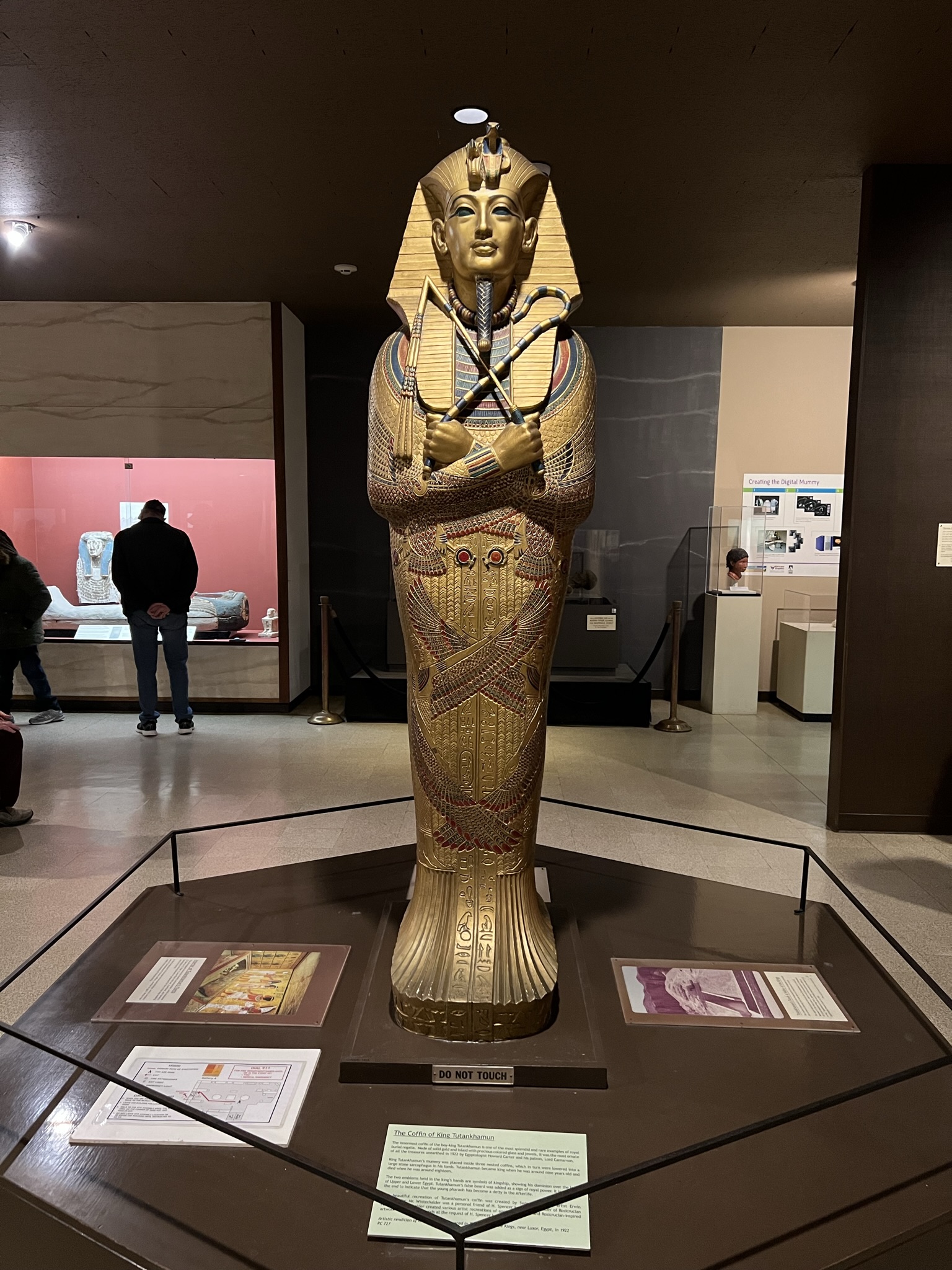 没有玻璃罩和温度湿度计的都是仿品