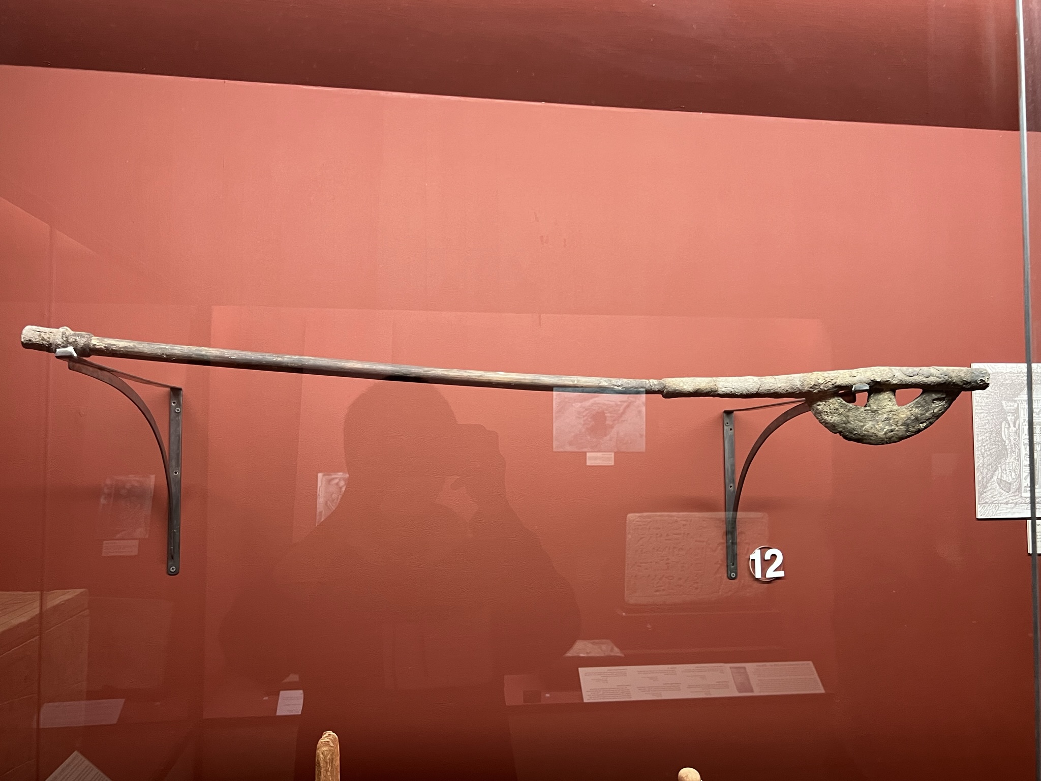 士兵的墓穴会有战斧陪葬