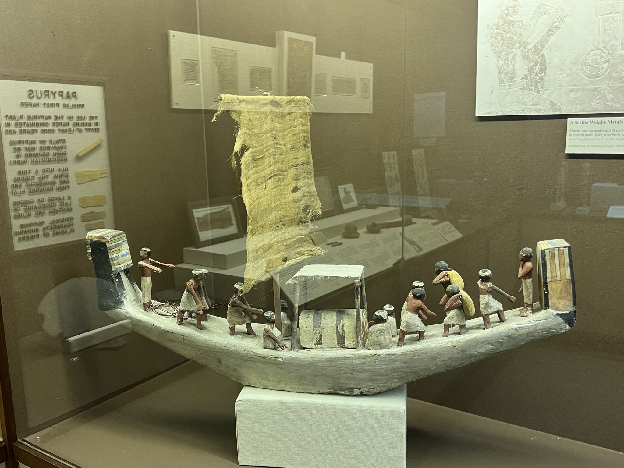 尼罗河上的大船