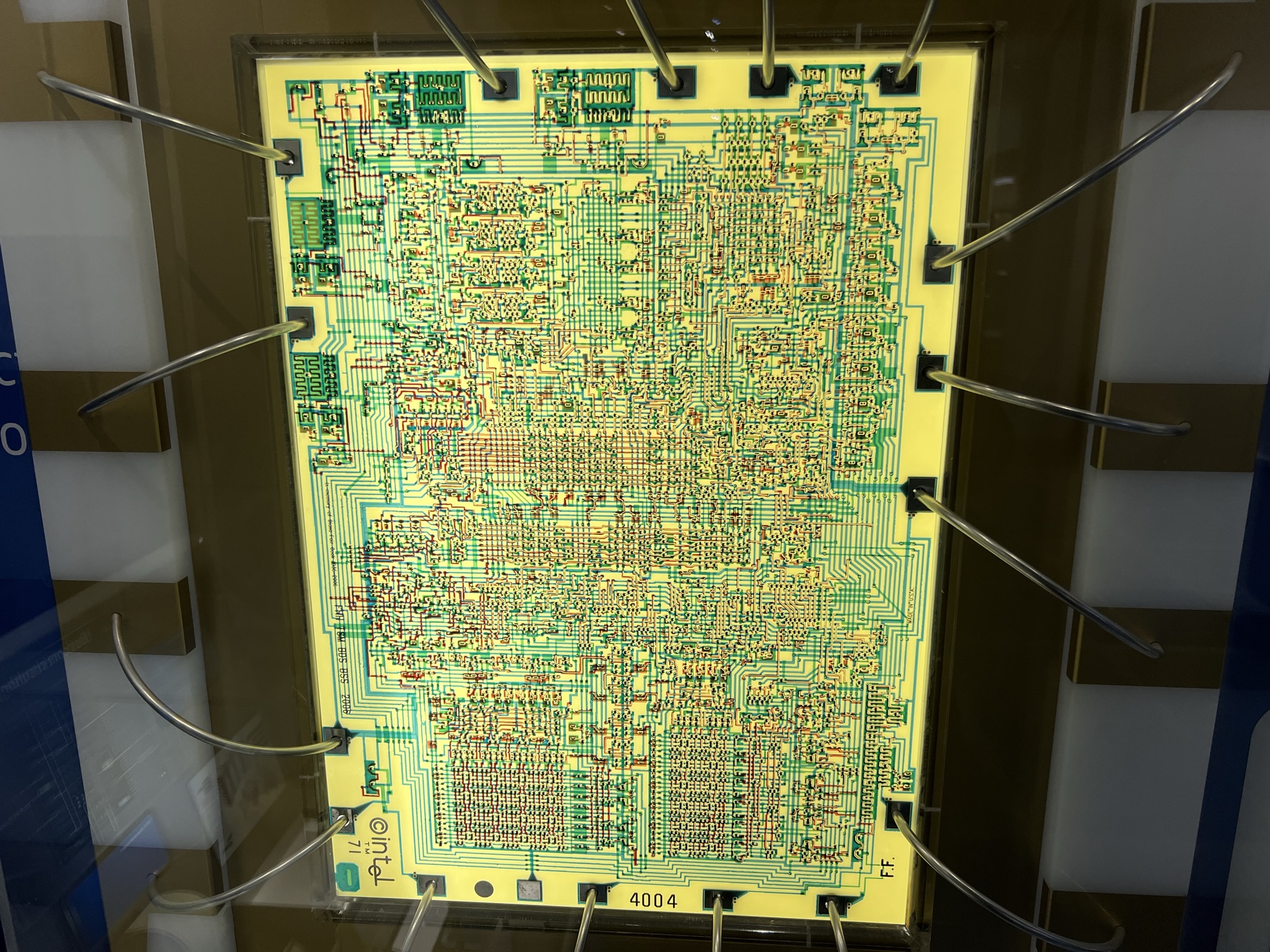 Intel 4004 的电路图