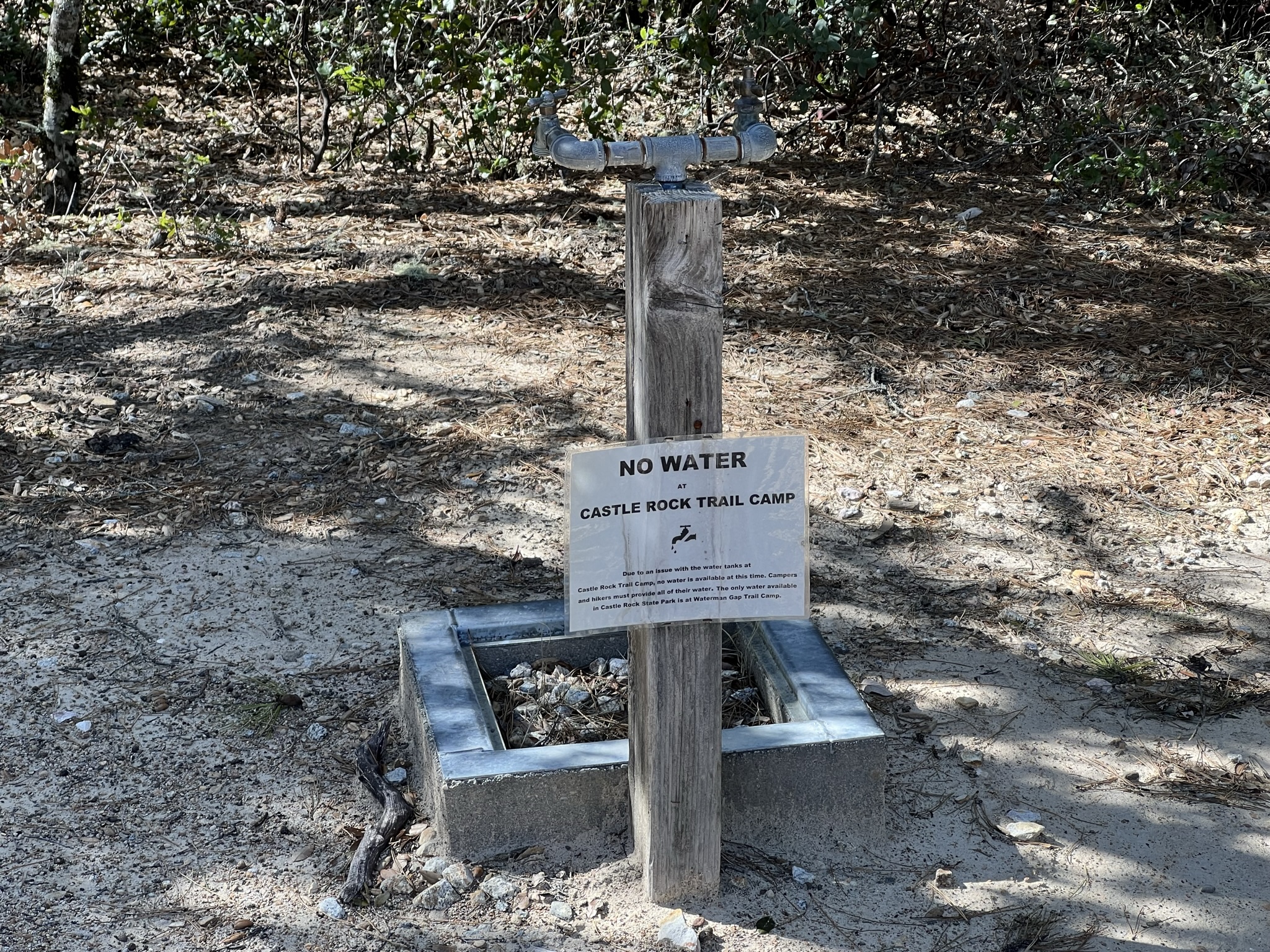 露营地里已经没有水了，最近可以不用来露营了