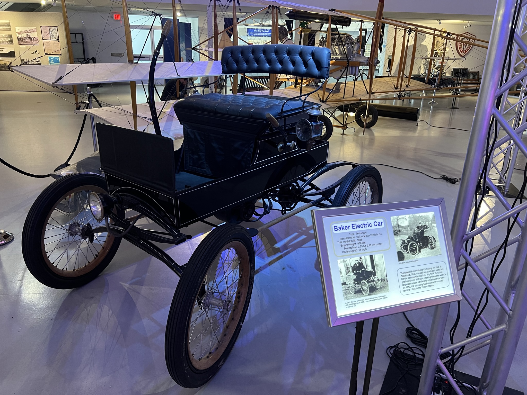 原来 1898 年就有电动汽车了