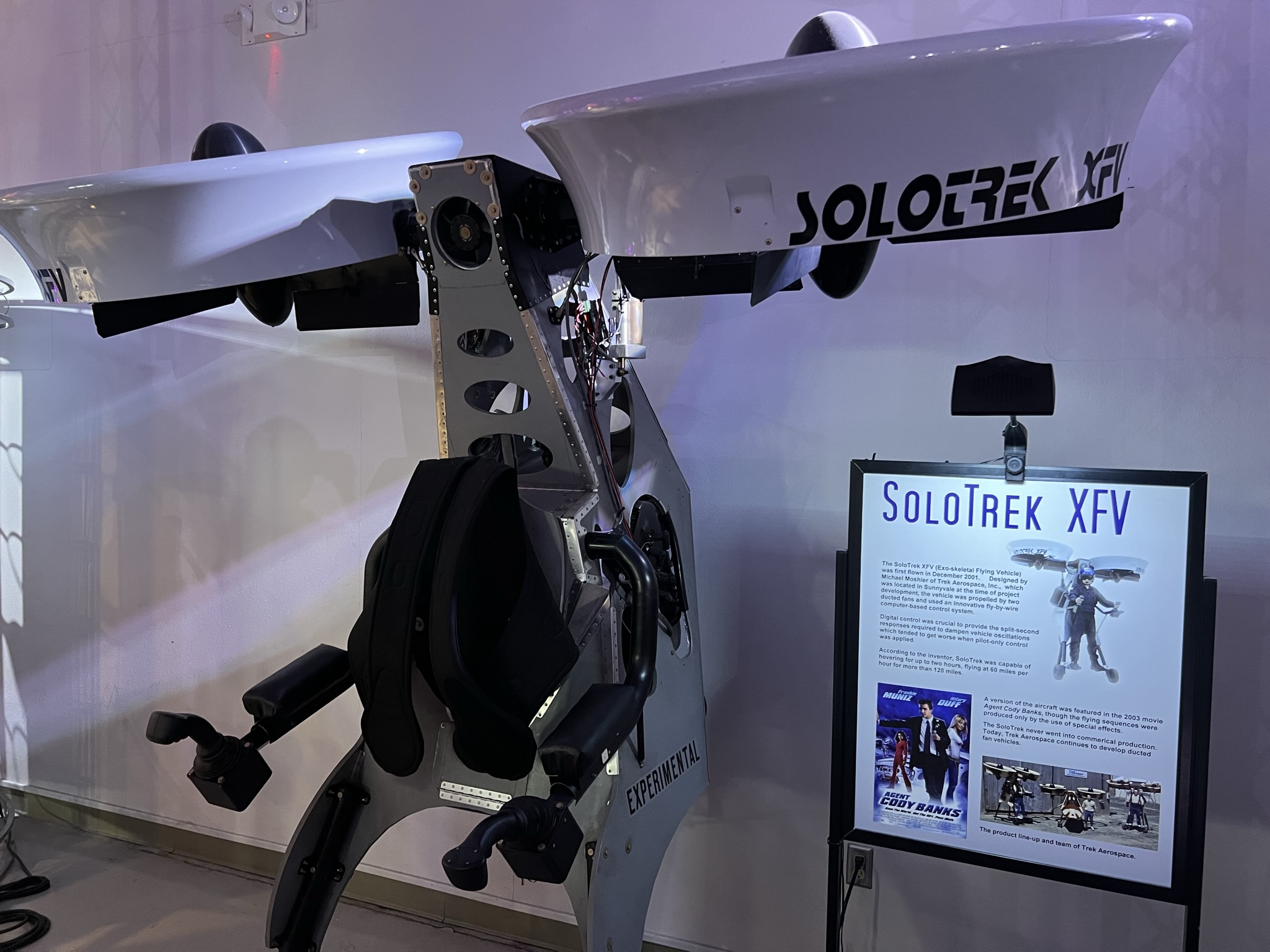 比较现代的单人飞行器