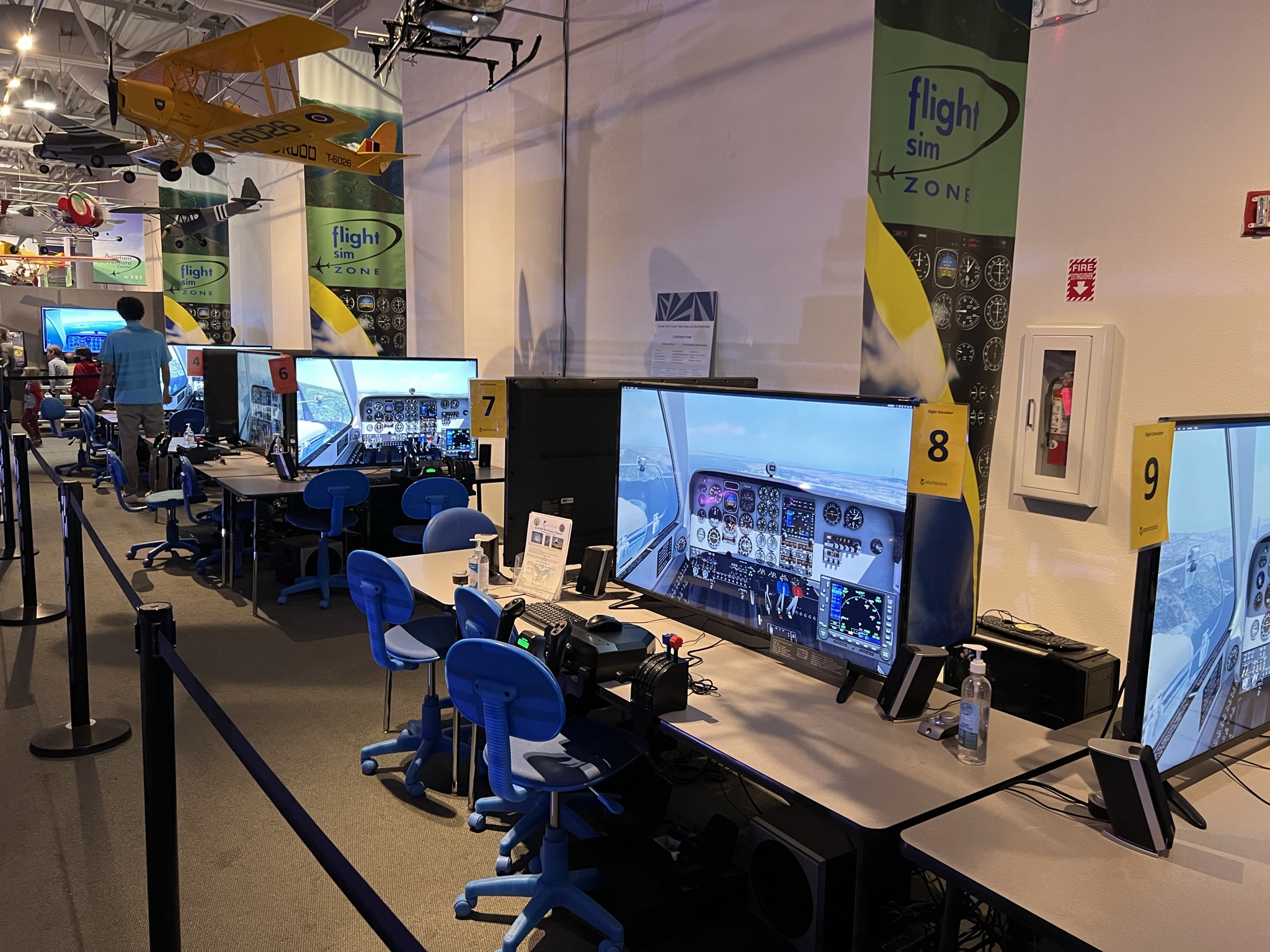 模拟飞行游戏，5 美元一次