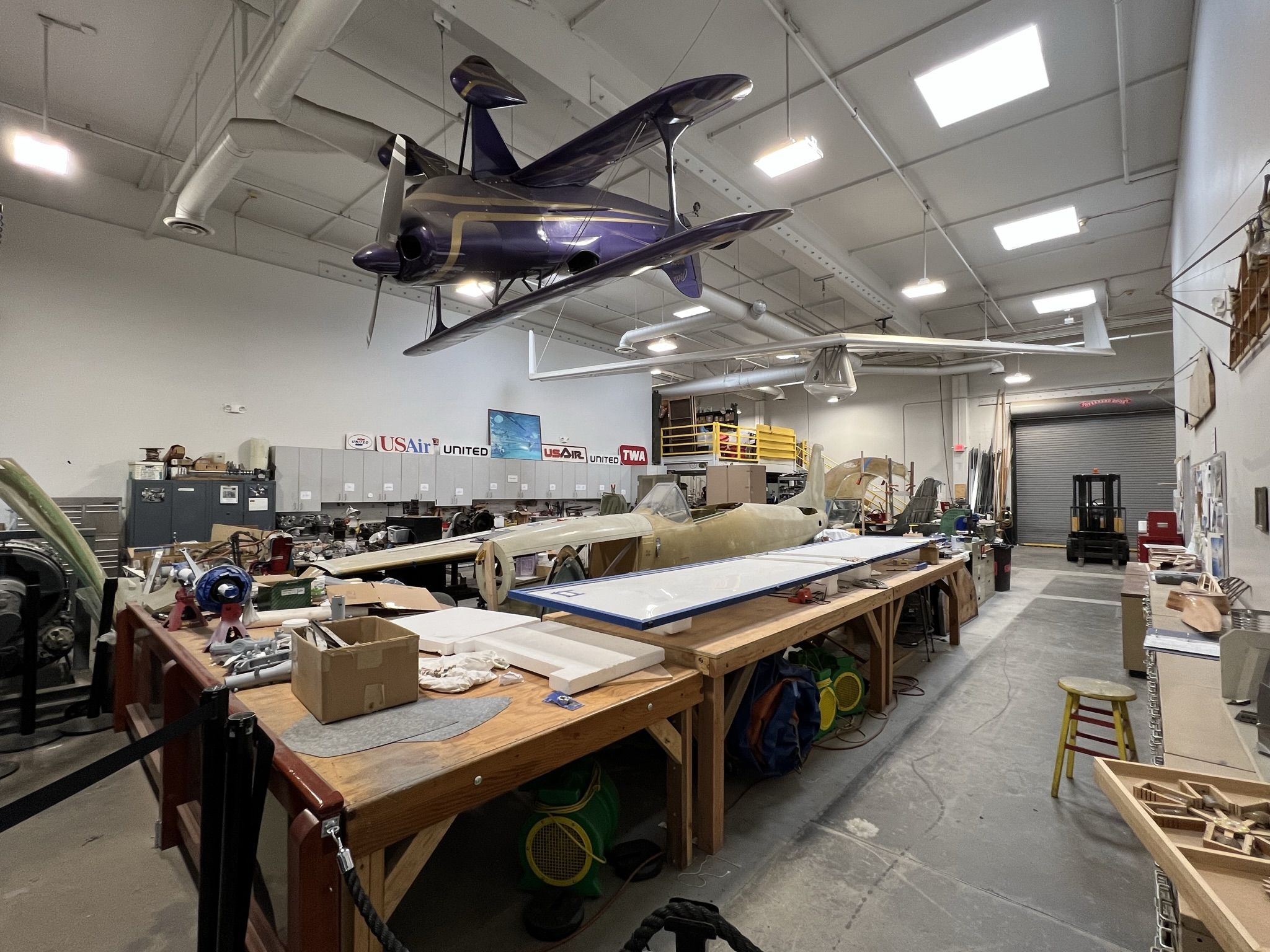飞机修复工作室