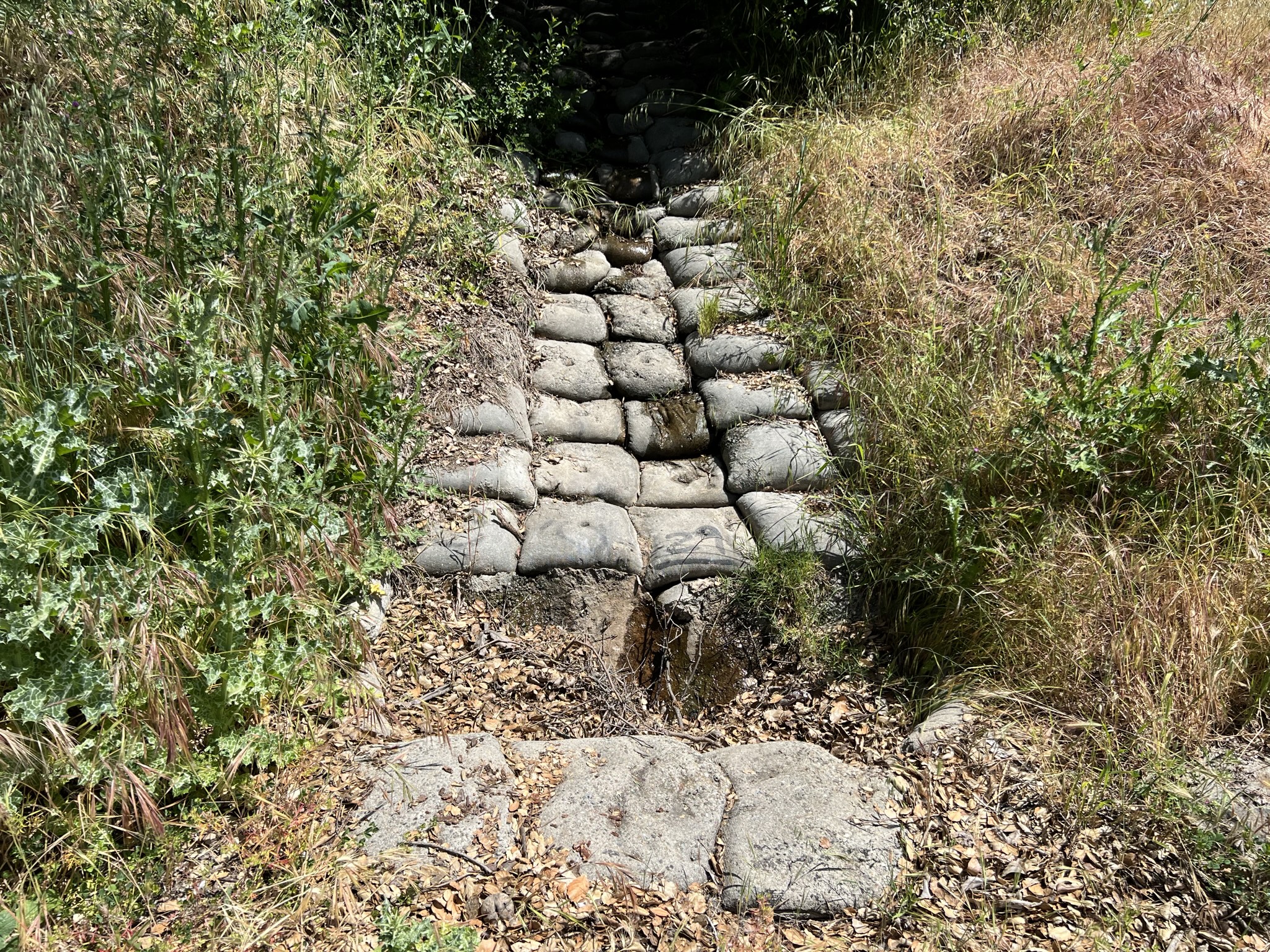 这个是防水的沙袋？