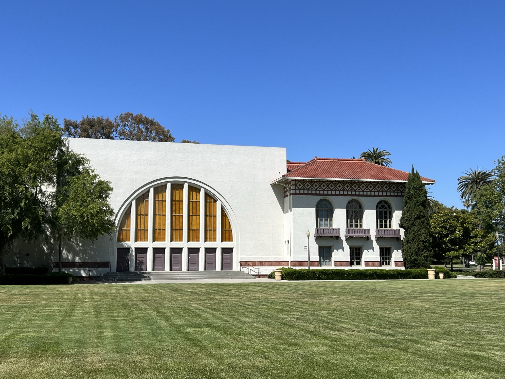 Auditorium 礼堂侧面