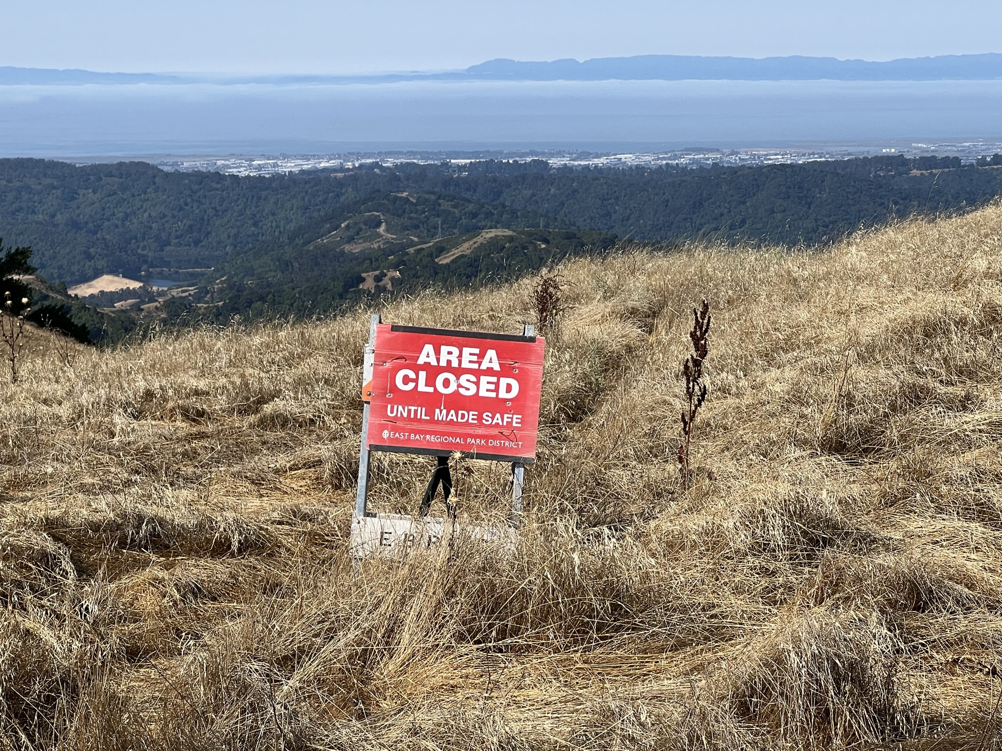 有一段步道被封了