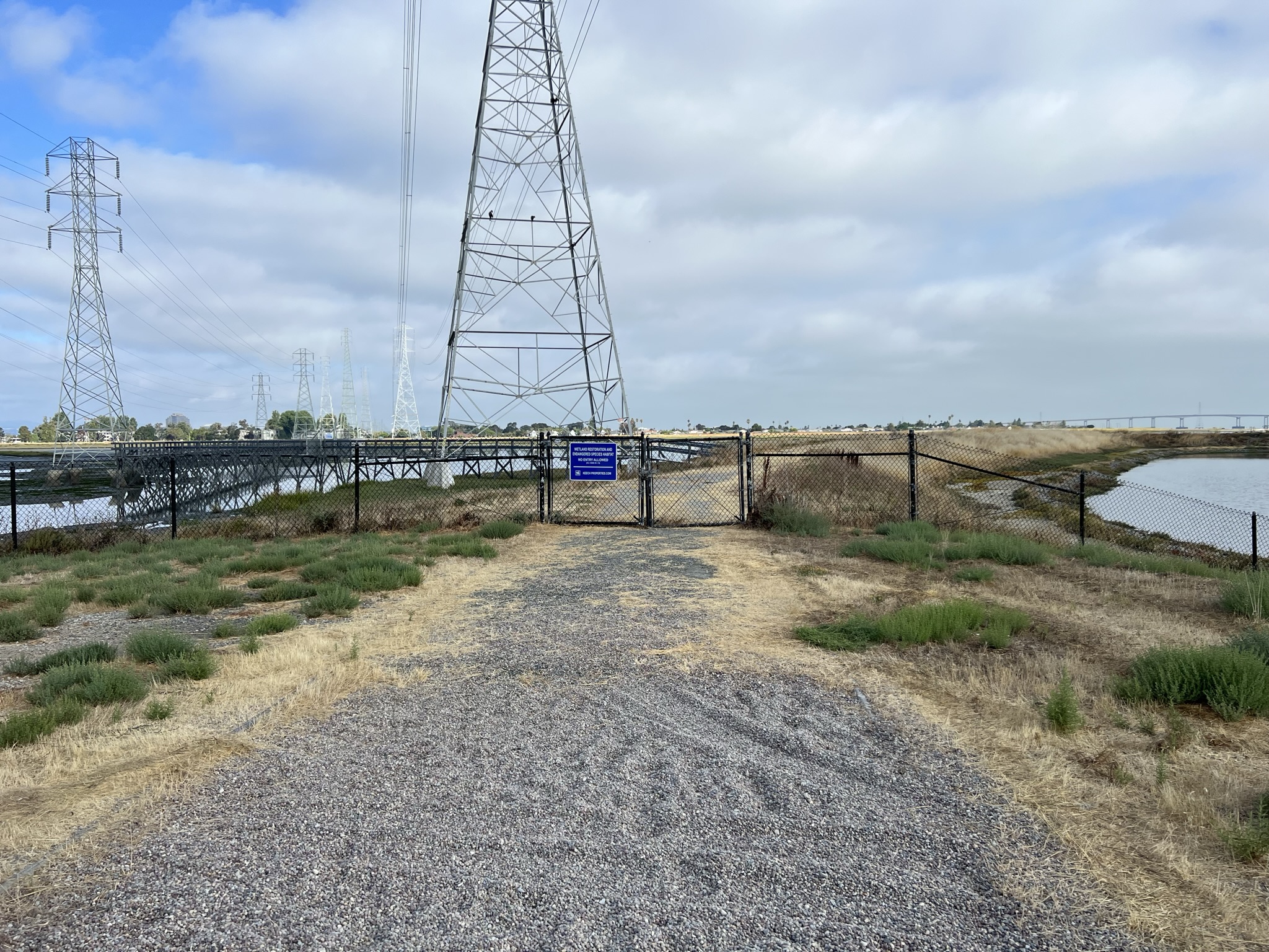 前面这段路封了