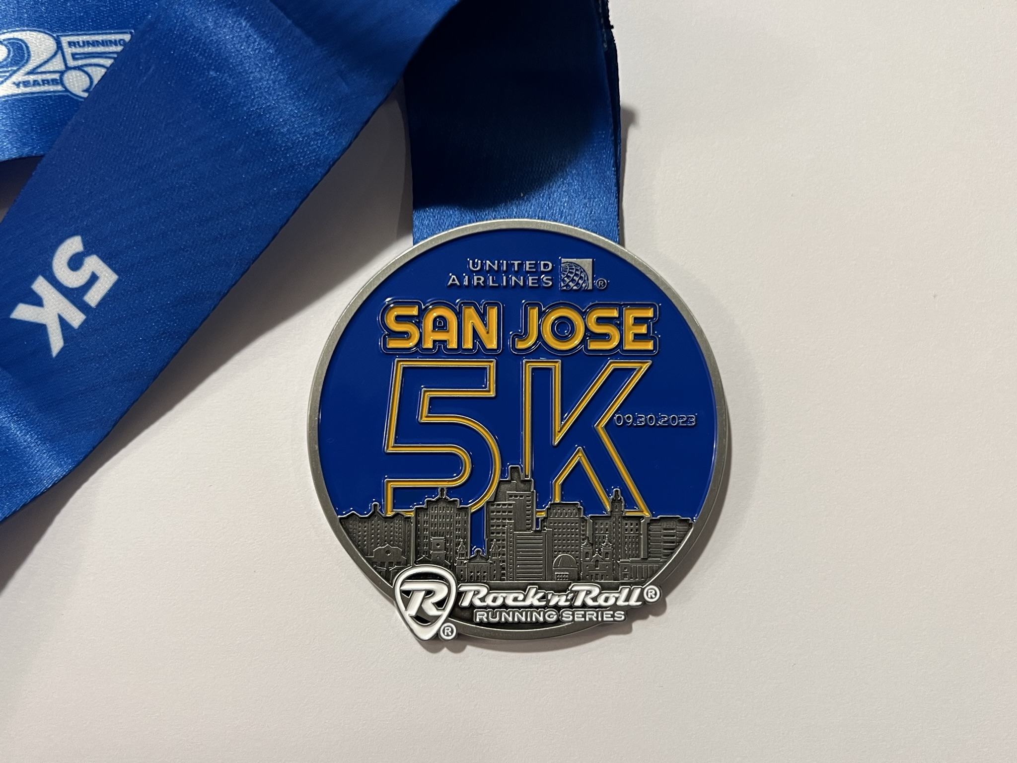 奖牌的样子还可以