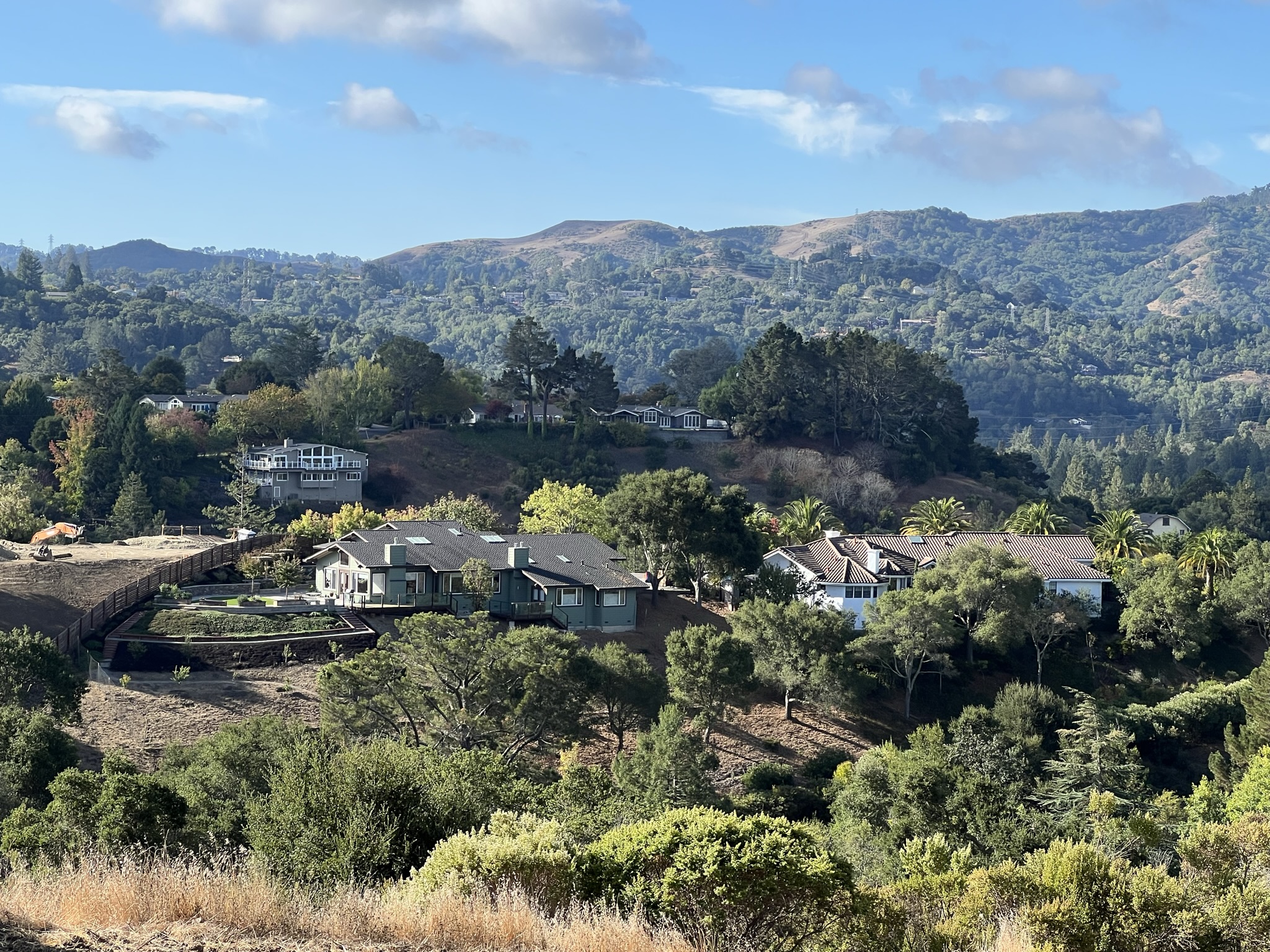 保护区四周都是民居