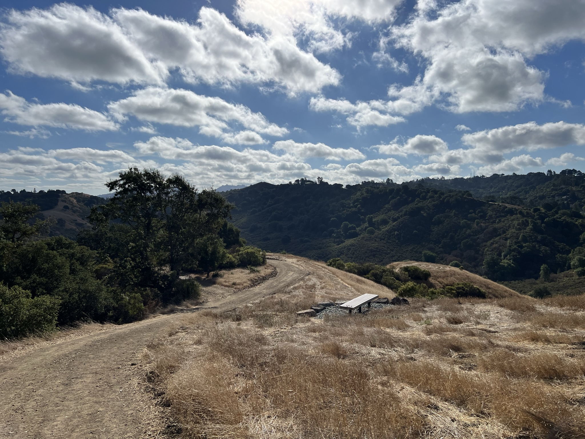 山间的一个平台