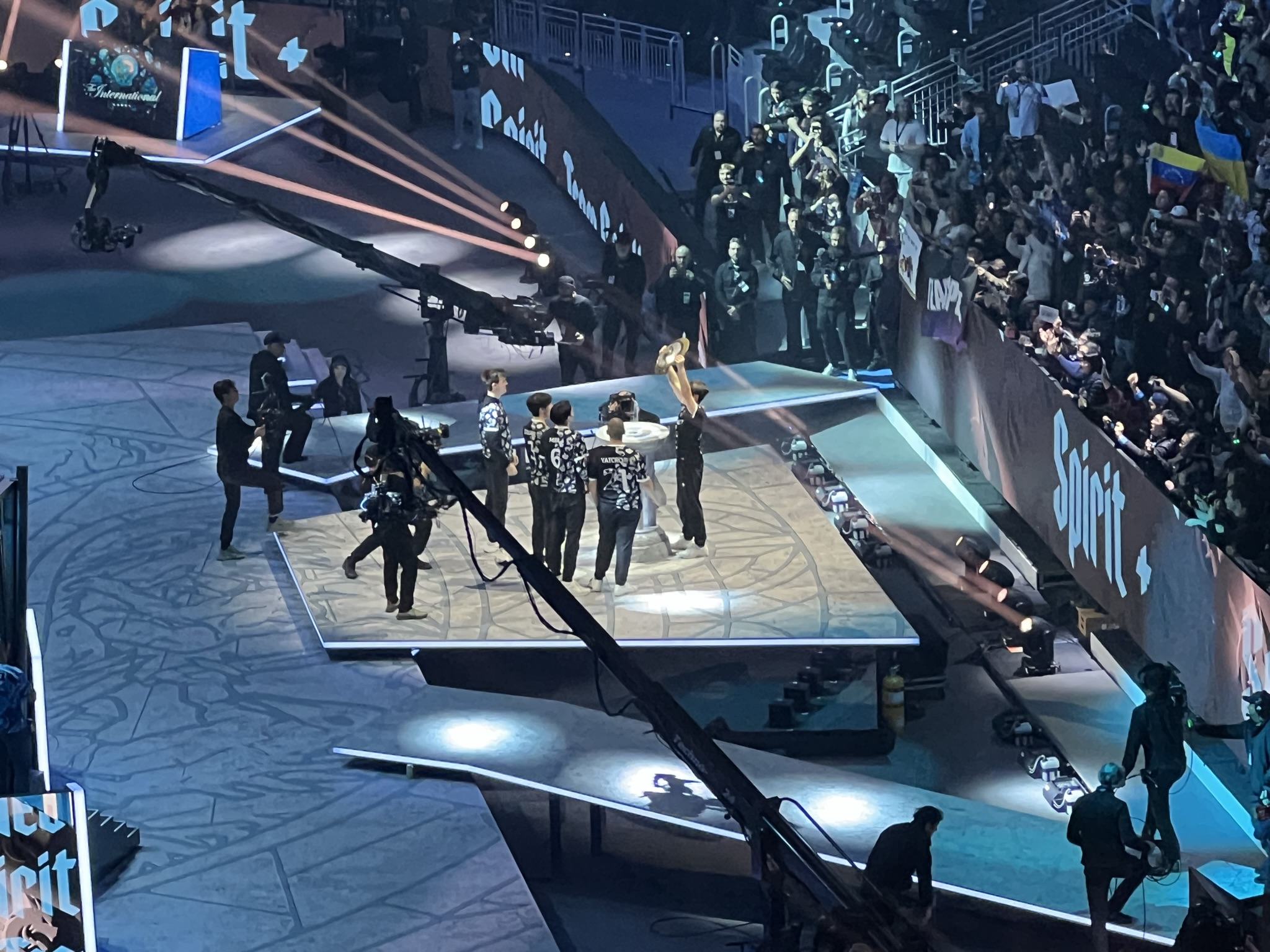 Team Spirit 获得冠军