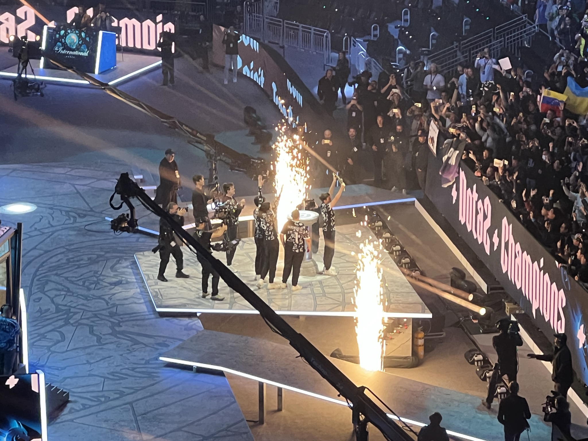 Team Spirit 获得冠军