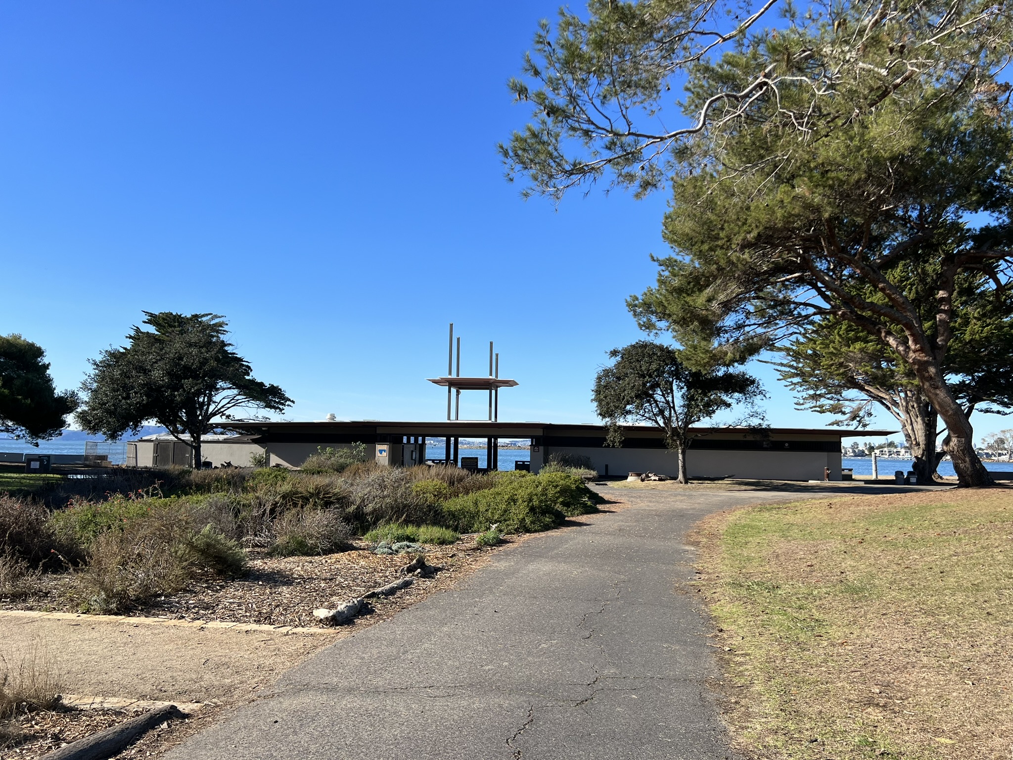 海滩边上的建筑