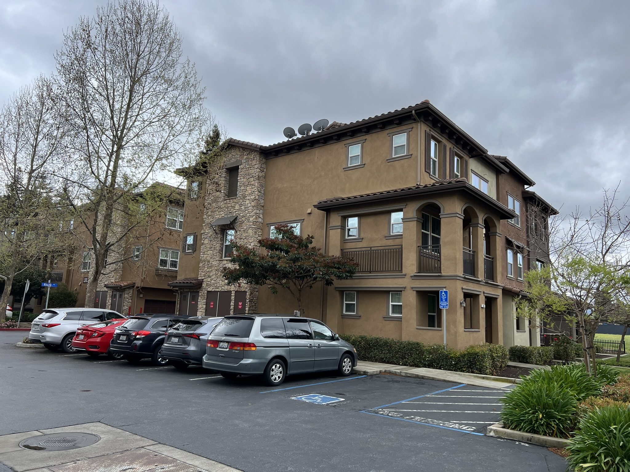 附近的 Townhouse