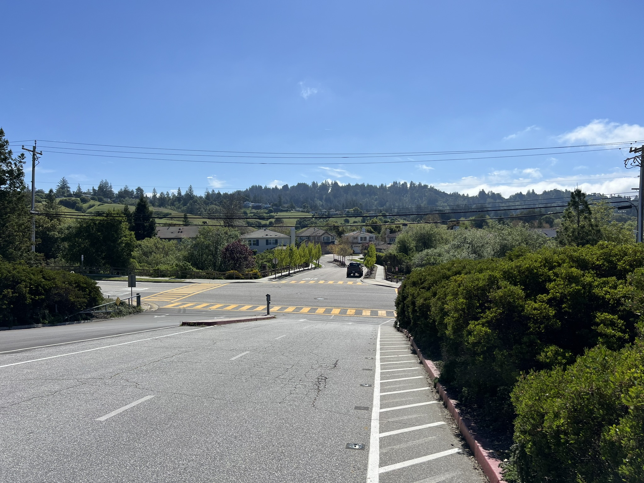 从 Scotts Valley High School 下坡