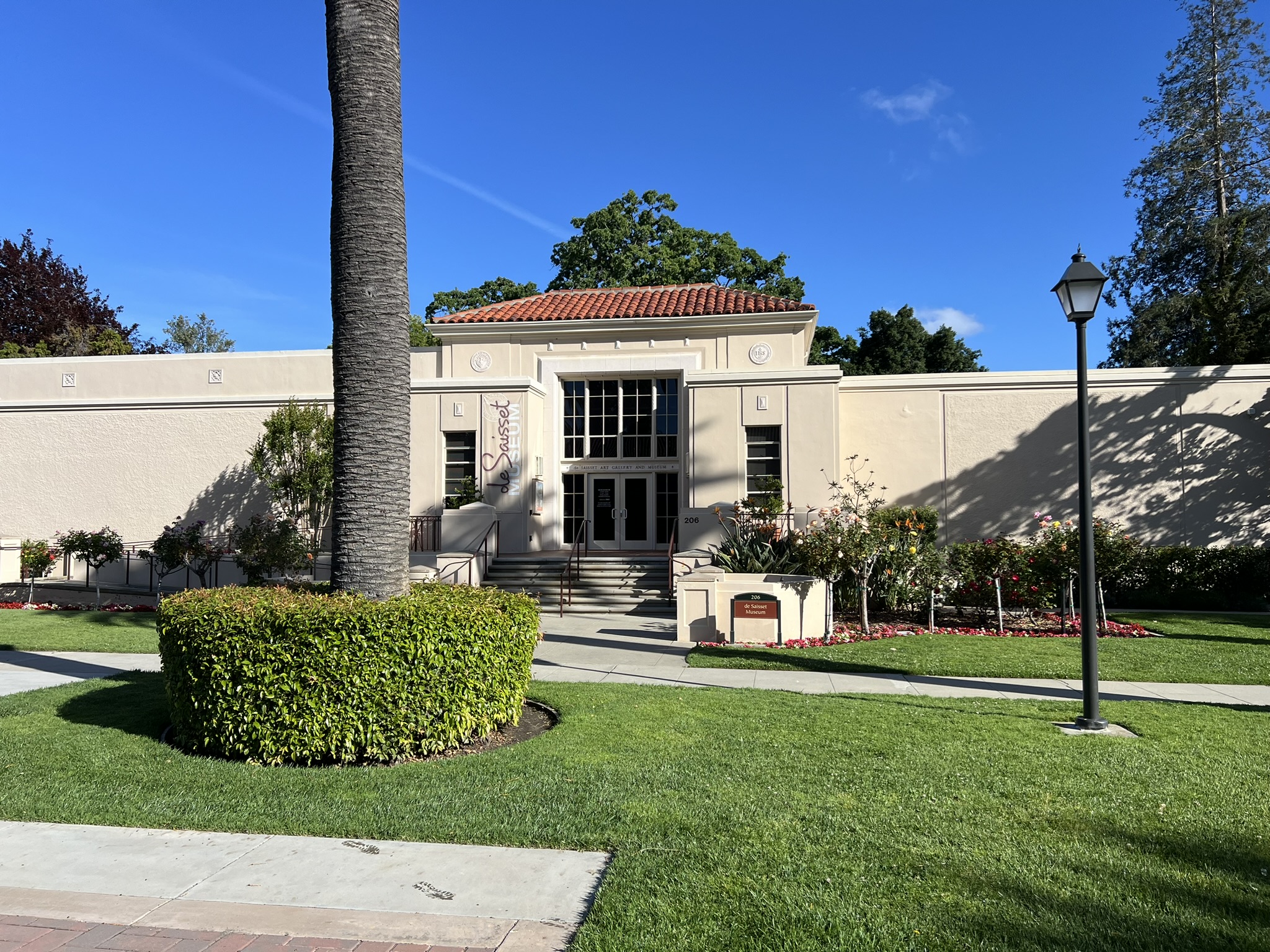 学校内的博物馆 De Saisset Museum