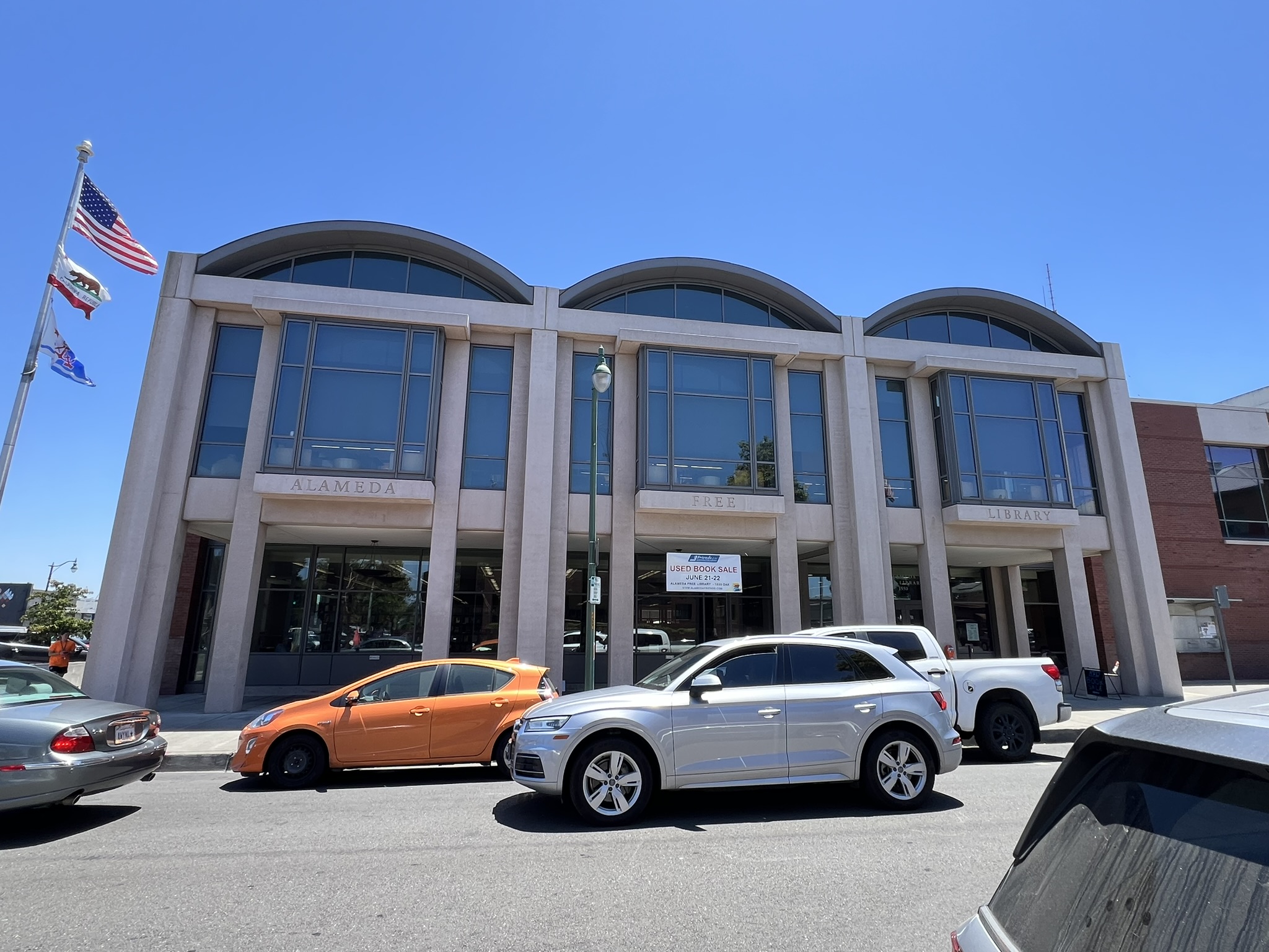 Alameda 图书馆