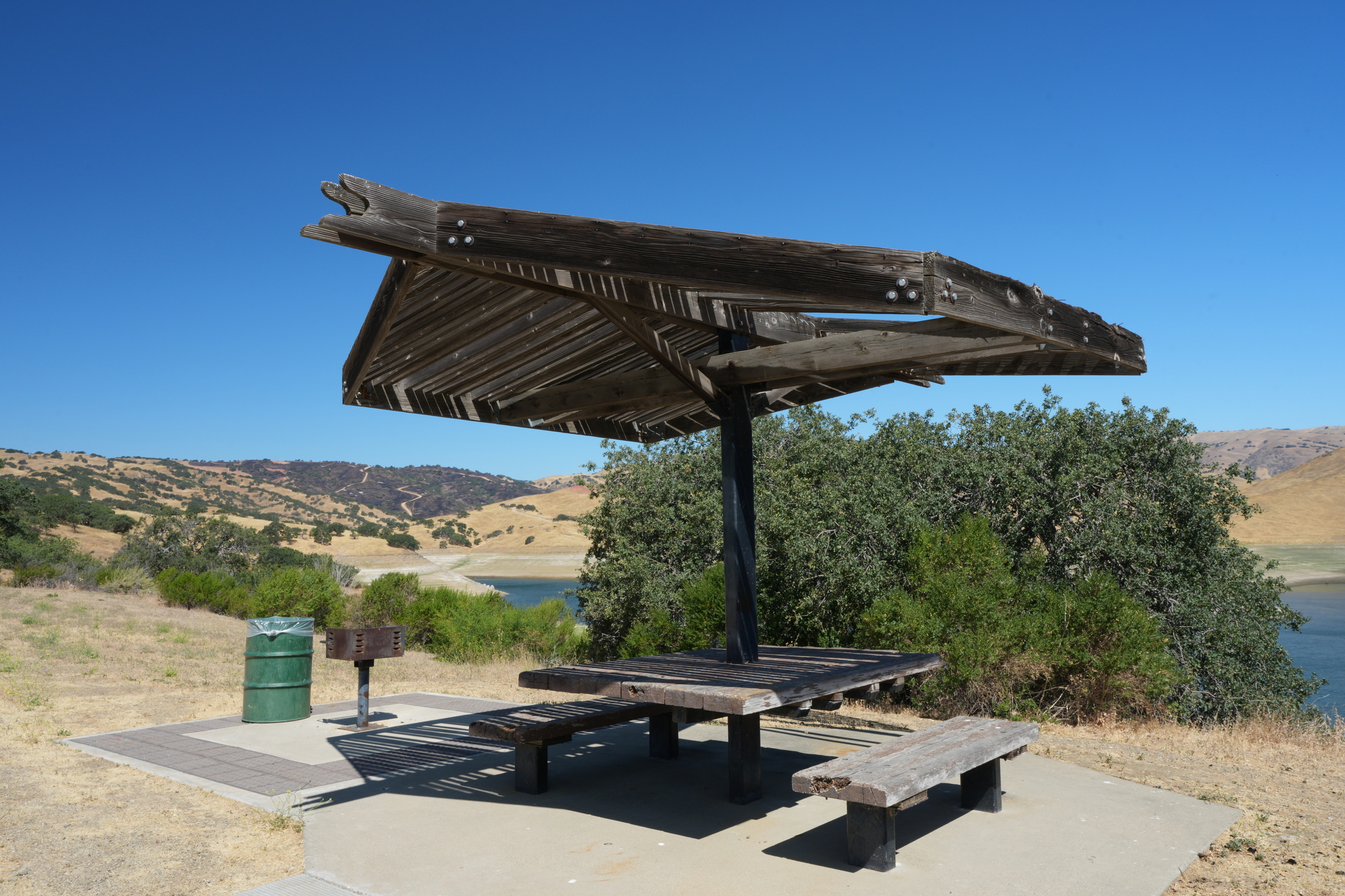 San Luis Reservoir State Recreation Area - Dinosaur Point