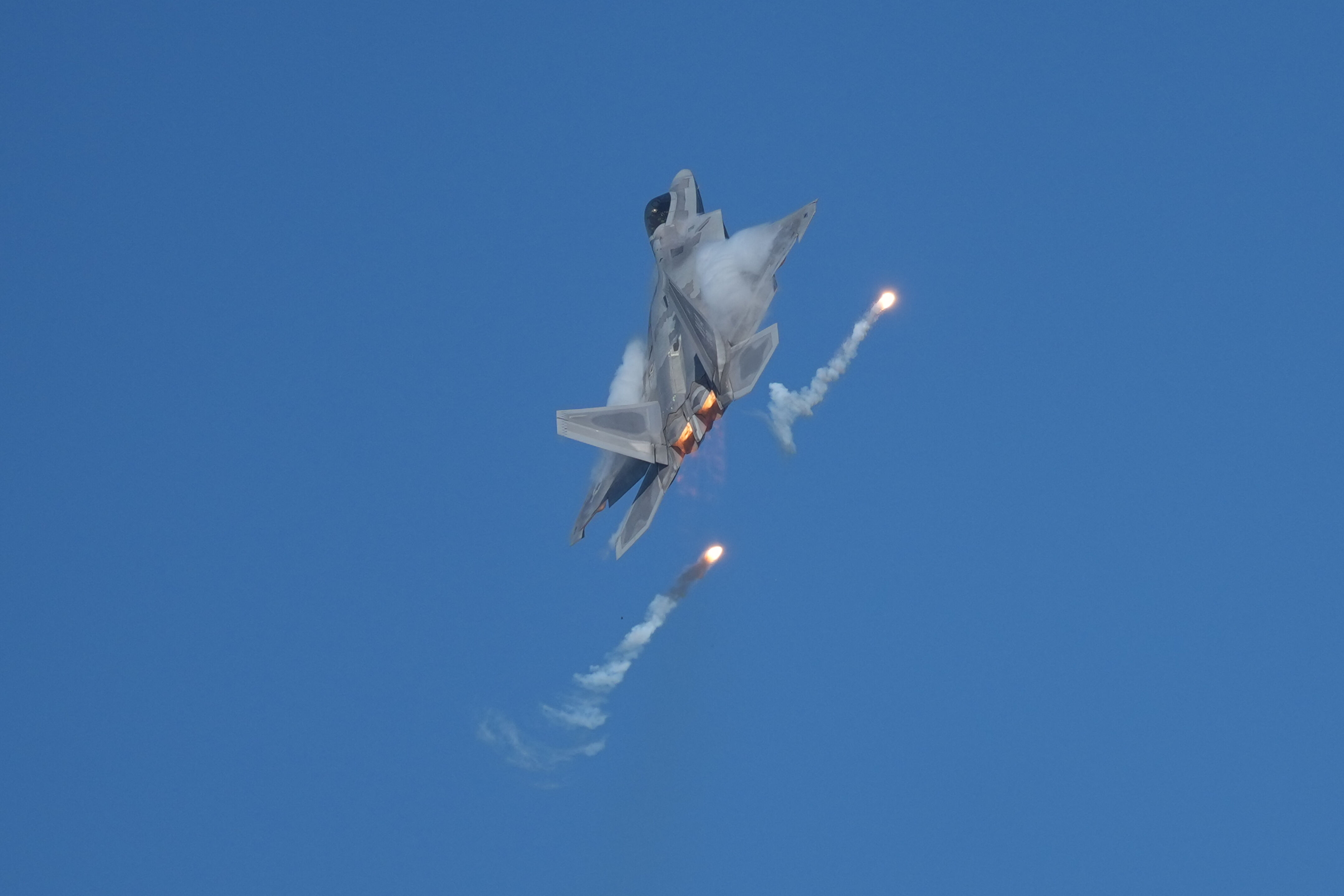 U.S.A.F. F-22 Raptor Demo Team